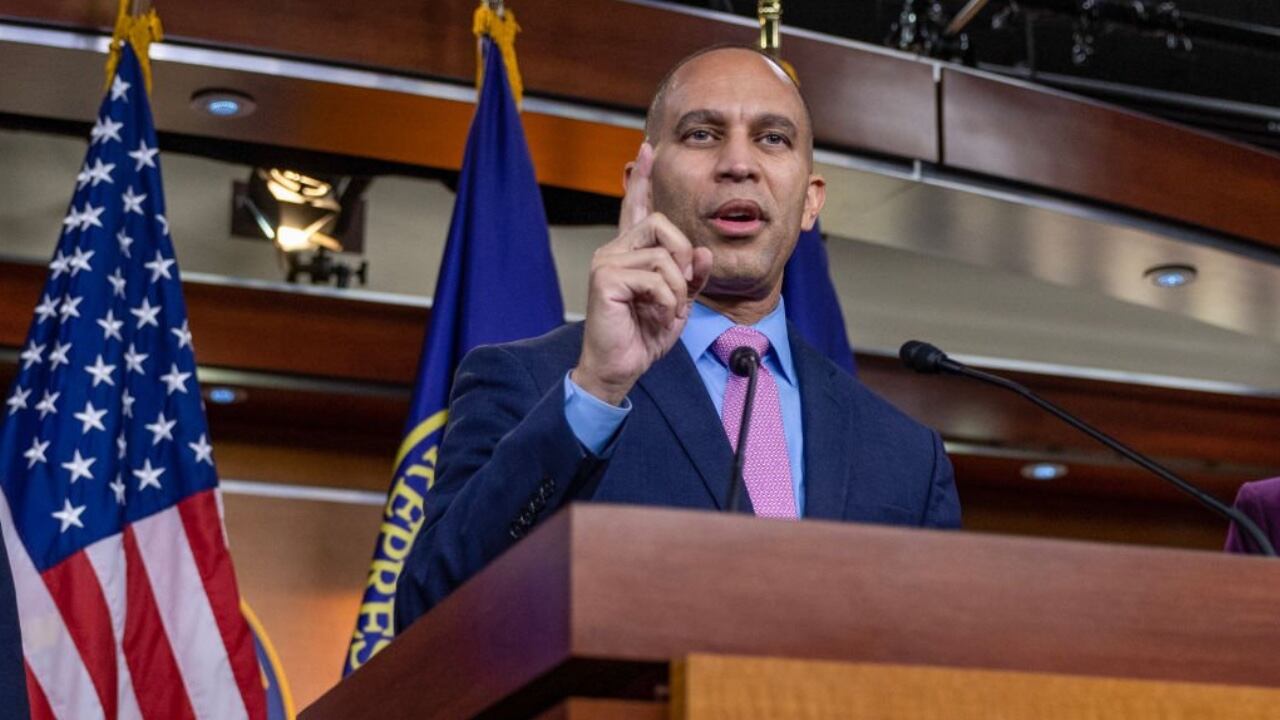 Hakeem Jeffries sumó 212 votos de todos los Demócratas en la Cámara de Representantes en la elección para el nuevo presidente de esta ala del Congreso