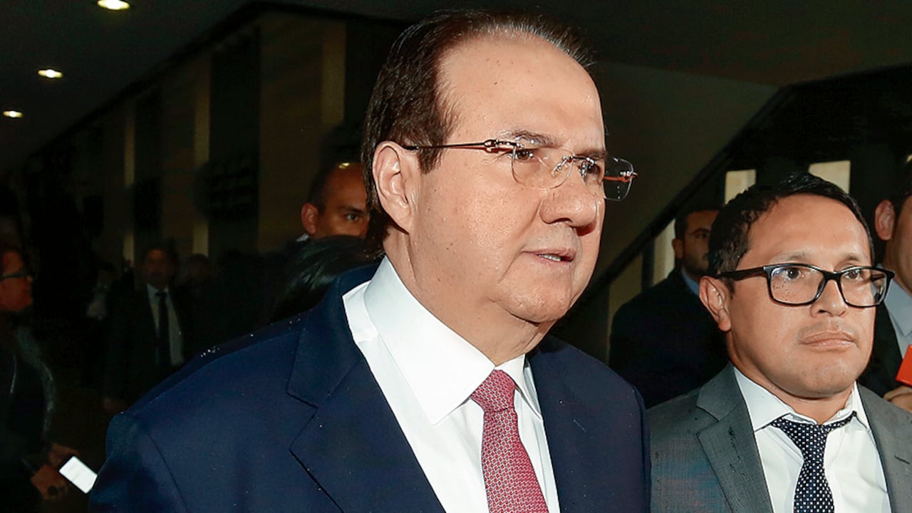 leonidas bustos Exmagistrado