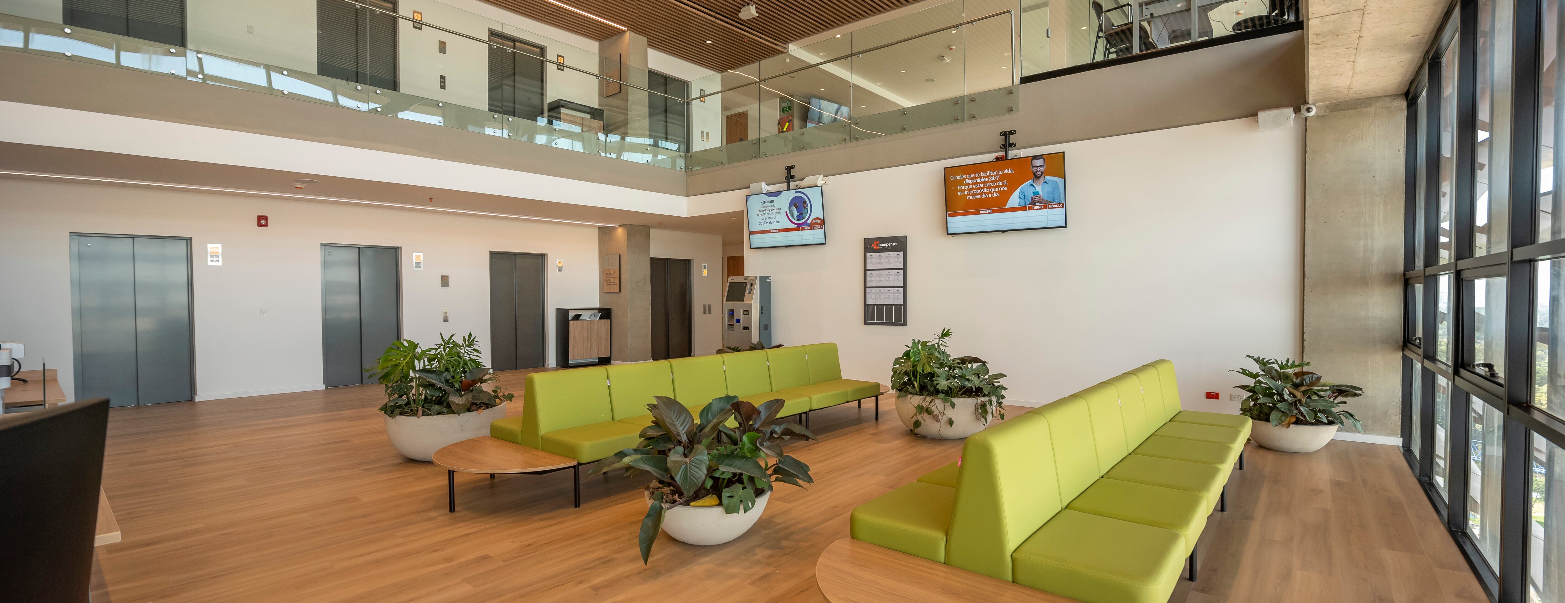 Este panorama convierte al envejecimiento en una de las transformaciones sociales  más significativas del siglo XXI, con sus correspondientes implicaciones en casi  todos los sectores de la sociedad.