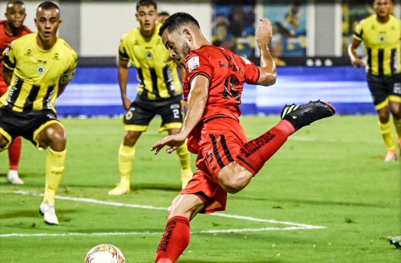 Aurinegros y escarlatas se vieron las caras en la Liga Betplay Dimayor
