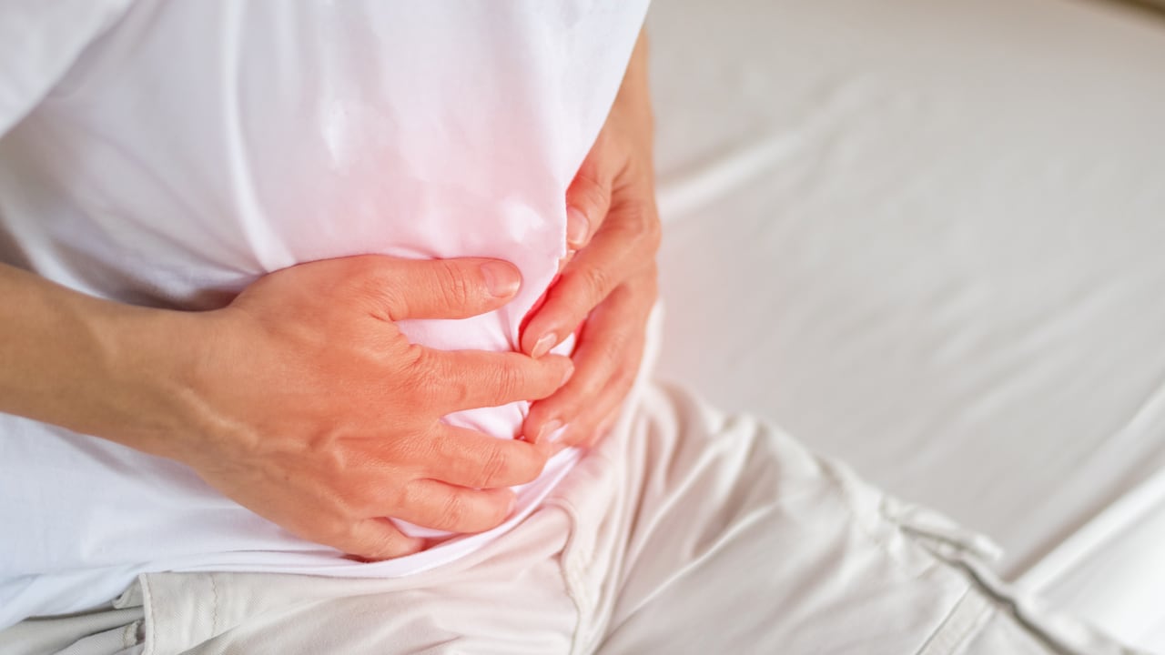 Algunos cuidados en casa pueden ayudar a aliviar la molestia para los pacientes de esta condición.