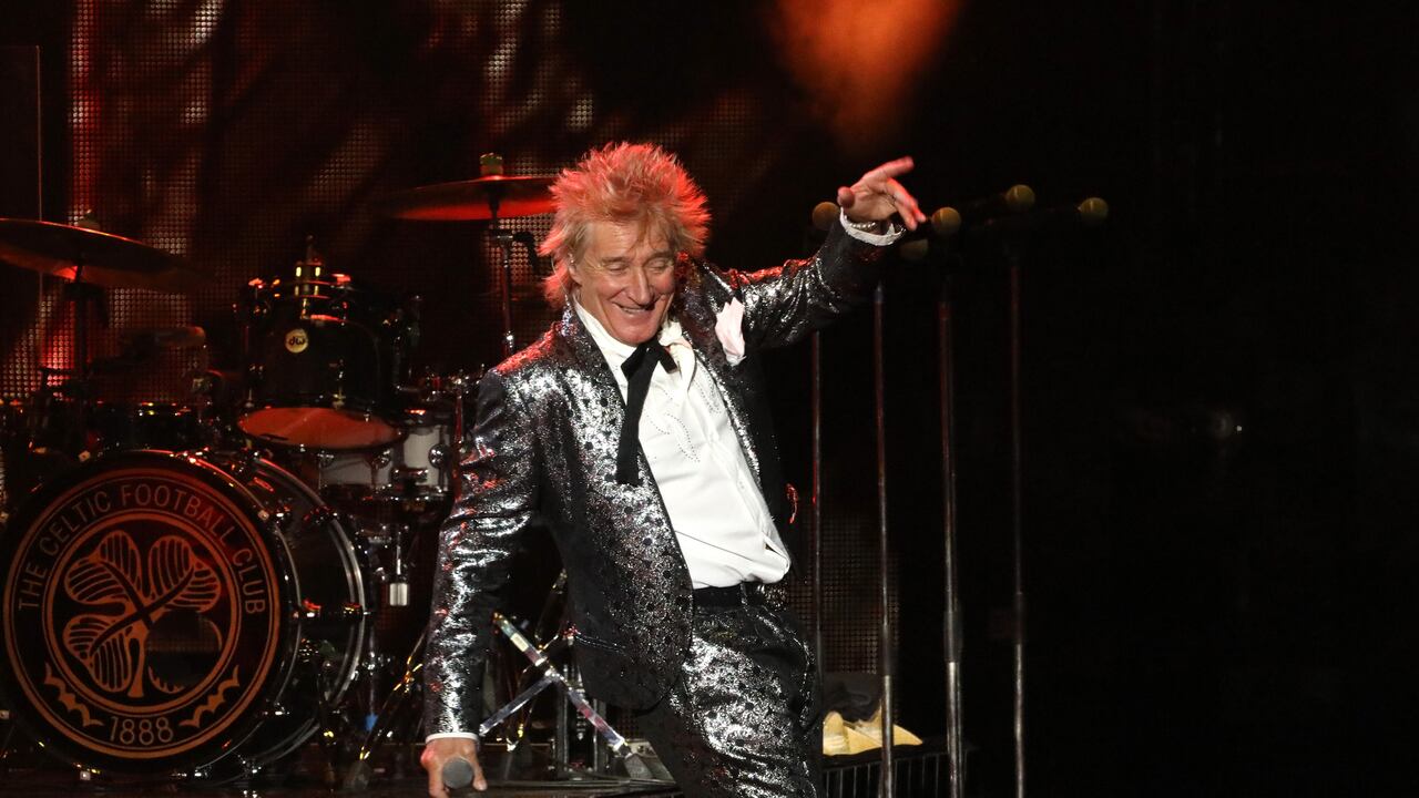 Stewart es reconocido por haber sido vocalista de las bandas The Jeff Beck Group y Faces