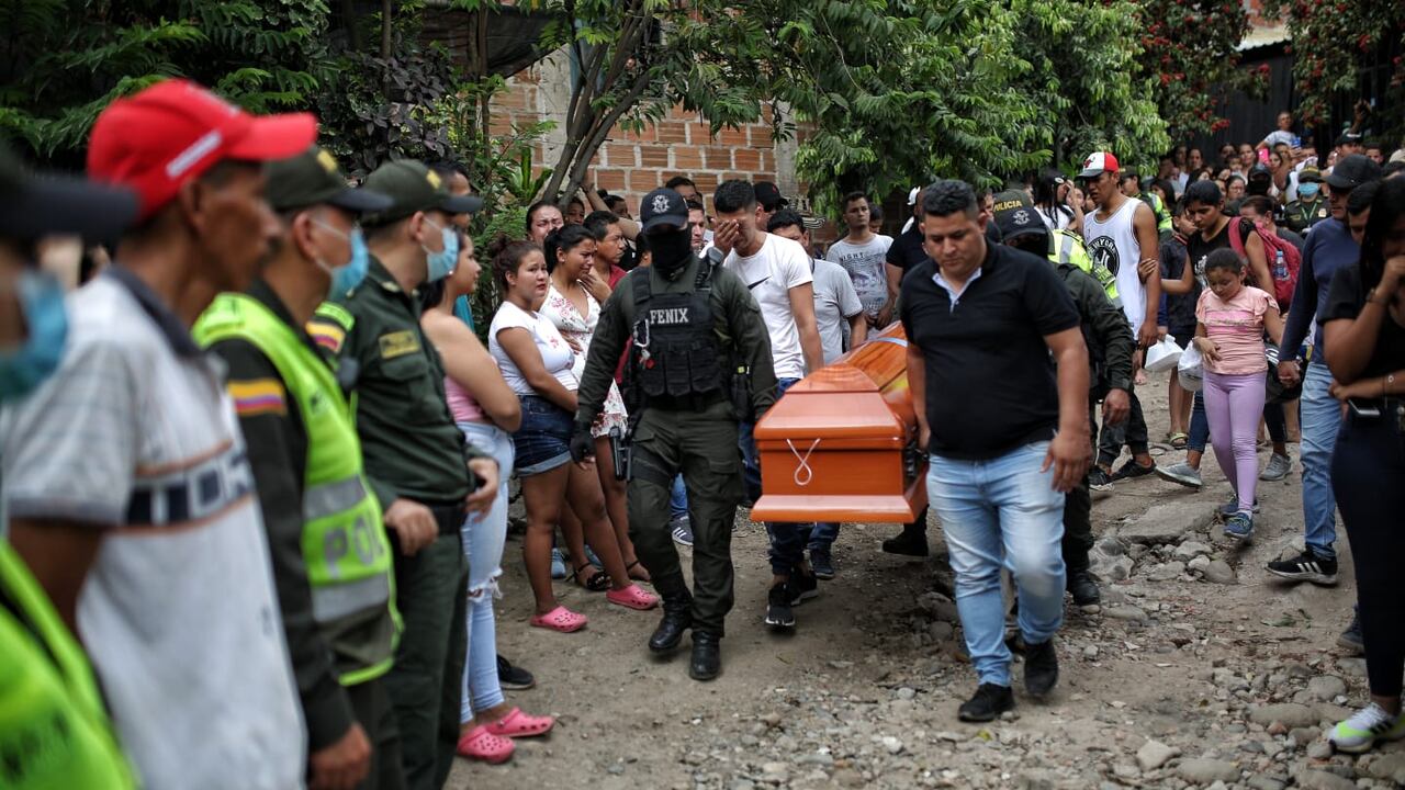 Exequias de los policias Foto Esteban vega
