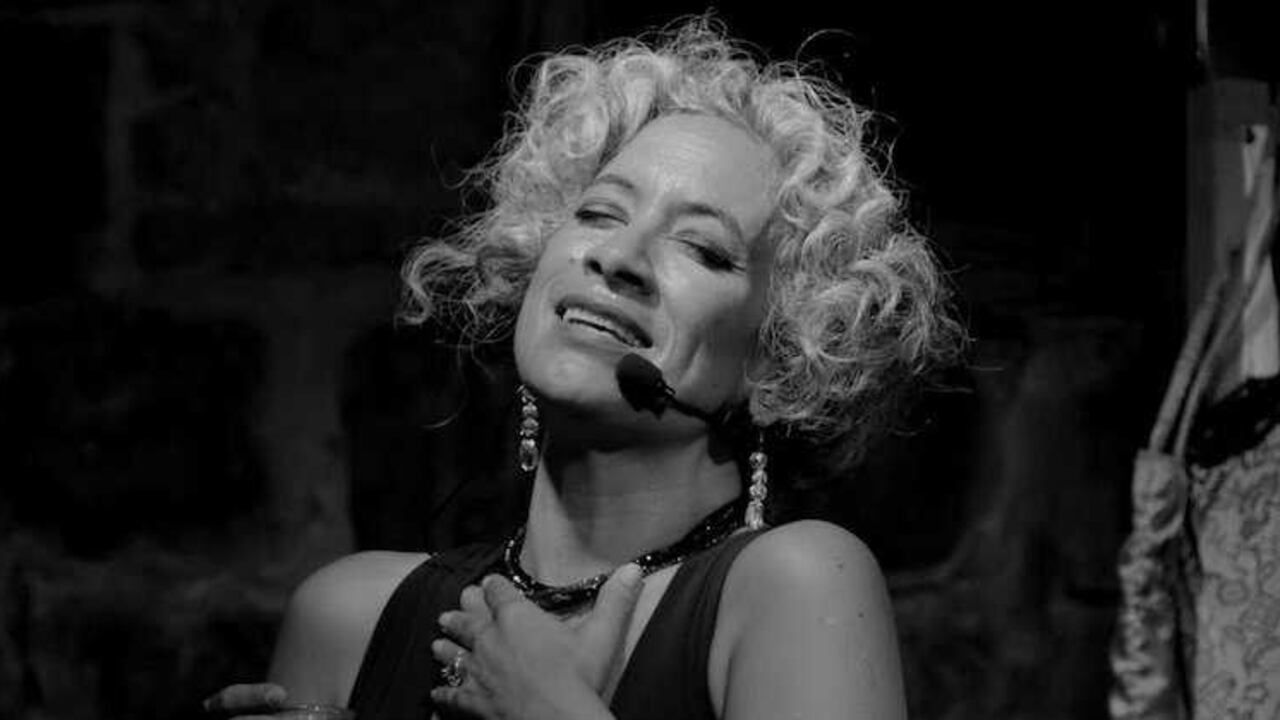 Carmen Prieto Monreal nació en Concepción, Chile, en 1965.