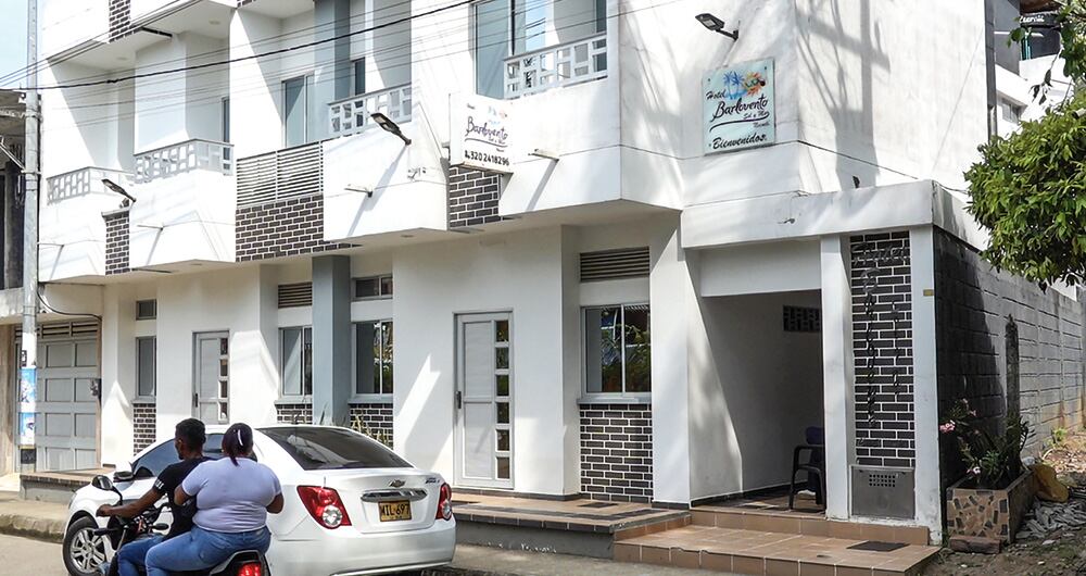  En Necoclí pasaron de 80 a 250 hoteles por la avalancha migratoria. Billetes de 38 nacionalidades, migrantes que impulsaron las construcciones.