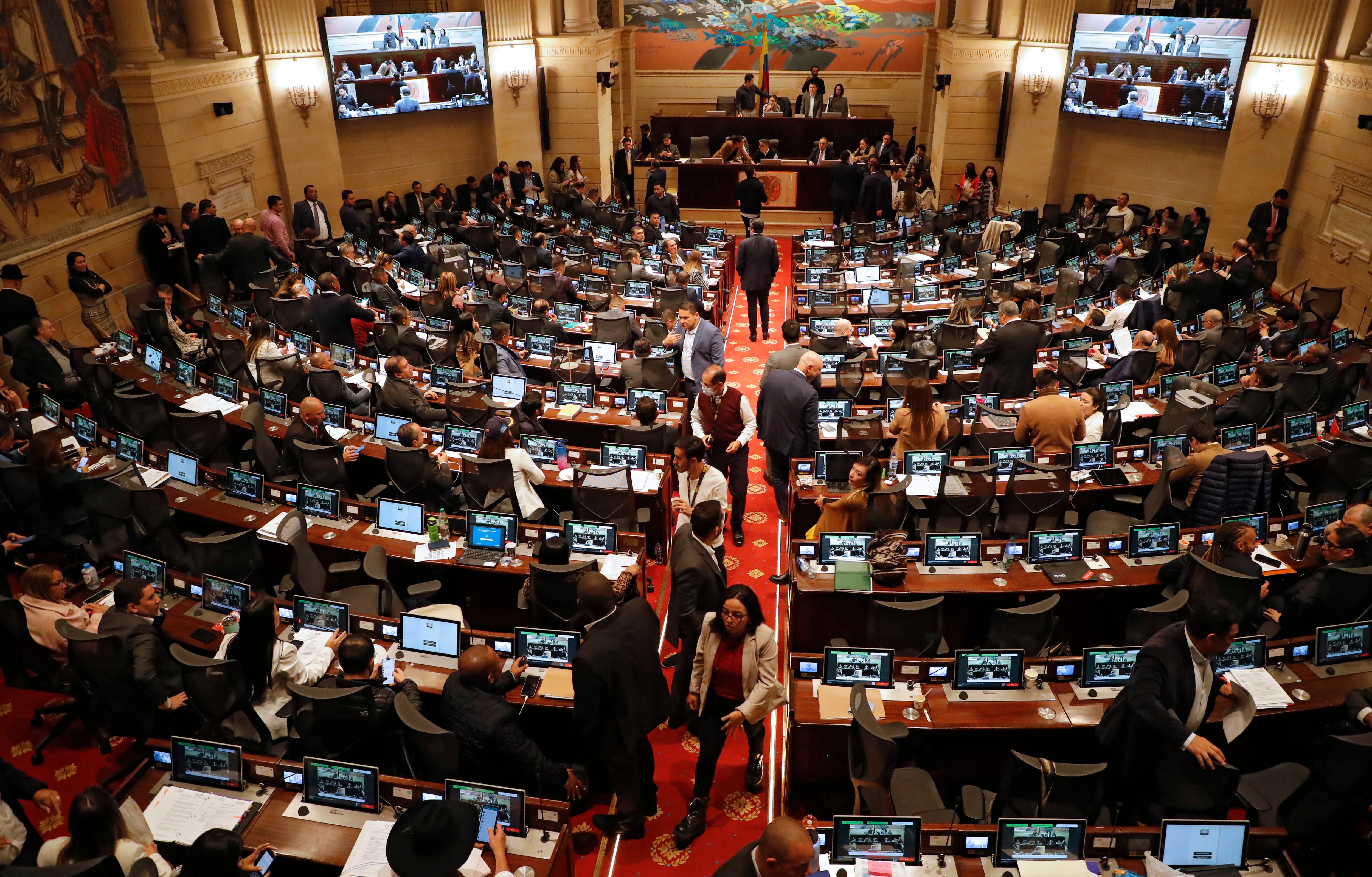 El Congreso lo integrarán 103 senadores y 182 representantes a la Cámara.