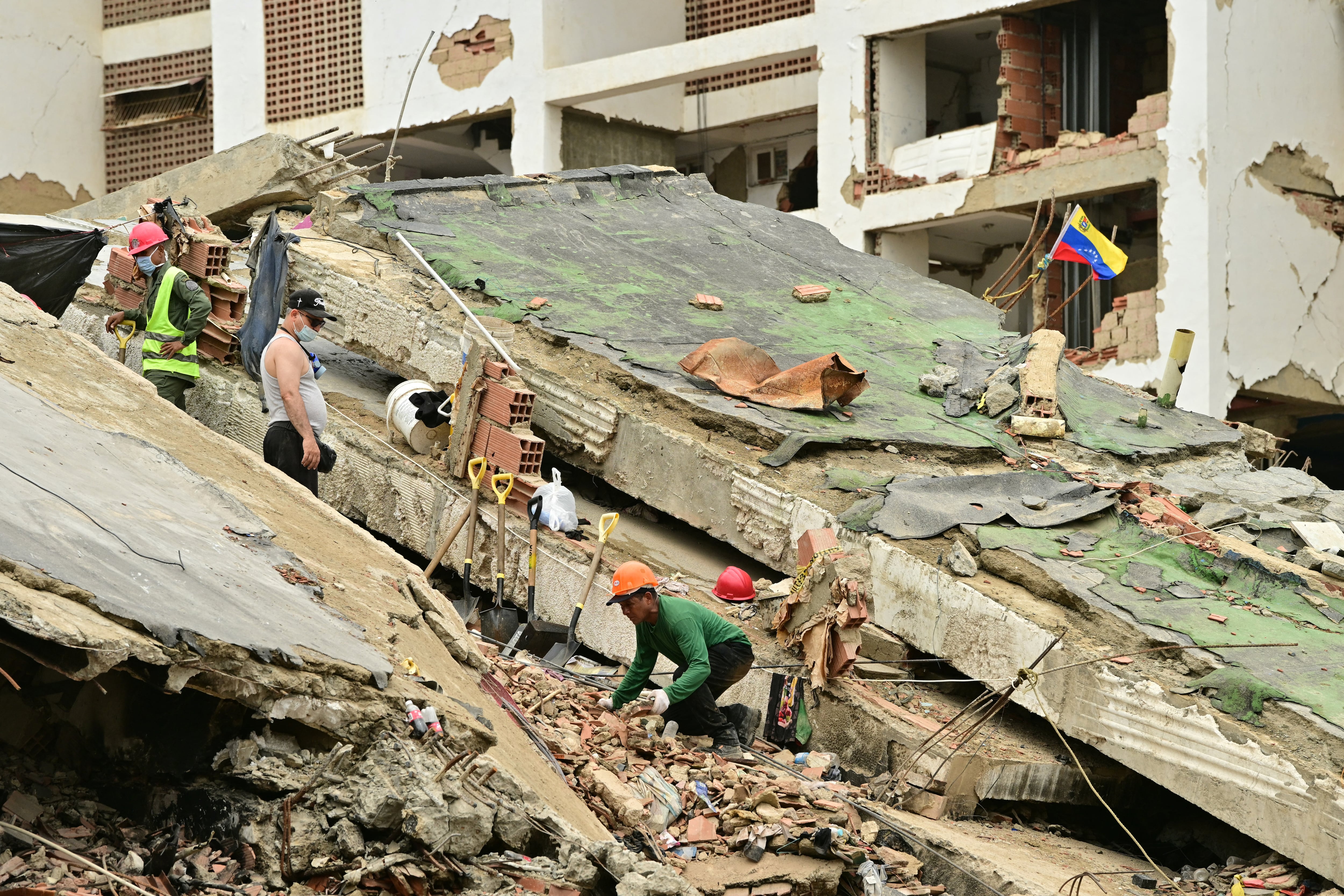 Terremoto en Venezuela deja más de 4.500 muertos.
