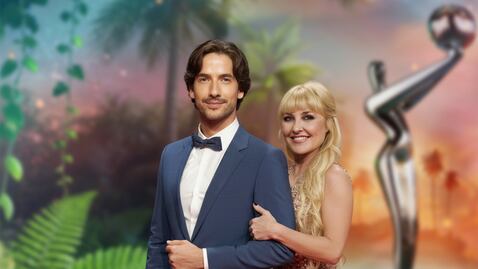 Ficciones como “La reina del Flow” y “Bienvenidos al Edén” marcan la exitosa carrera de Carlos Torres, mientras producciones como “El Ministerio del Tiempo” o “Machos Alfa” constituyen la reconocida trayectoria de Cayetana Guillén-Cuervo.