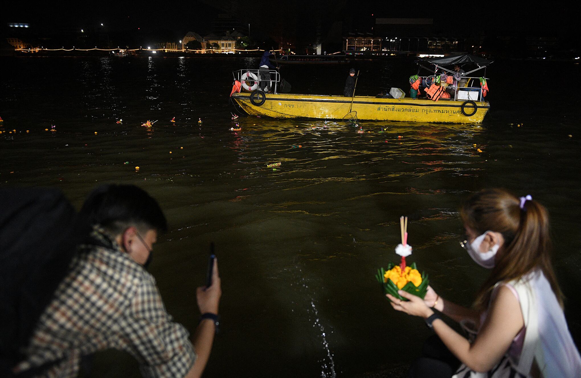 En imágenes : Festival de la cesta flotante de Tailandia