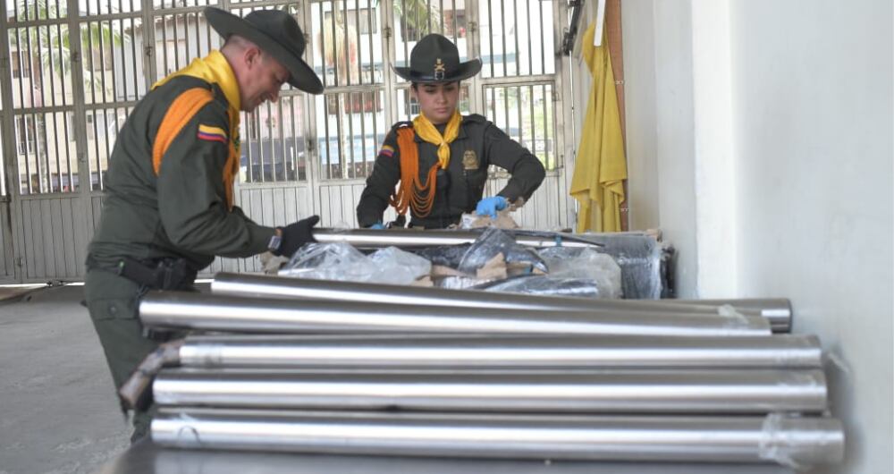 En tubos metálicos camuflaron cargamento de marihuana, hallado en el municipio de Itagüí.