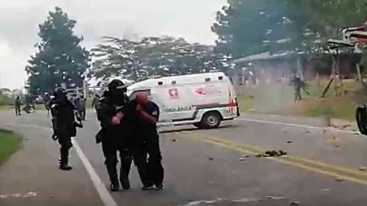 A las protestas de campesinos y educadores que ya completan diez días en medio de heridos y capturas tras los bloqueos de la vía Panamericana, se sumará la minga indígena que arranca el próximo 10 de marzo.