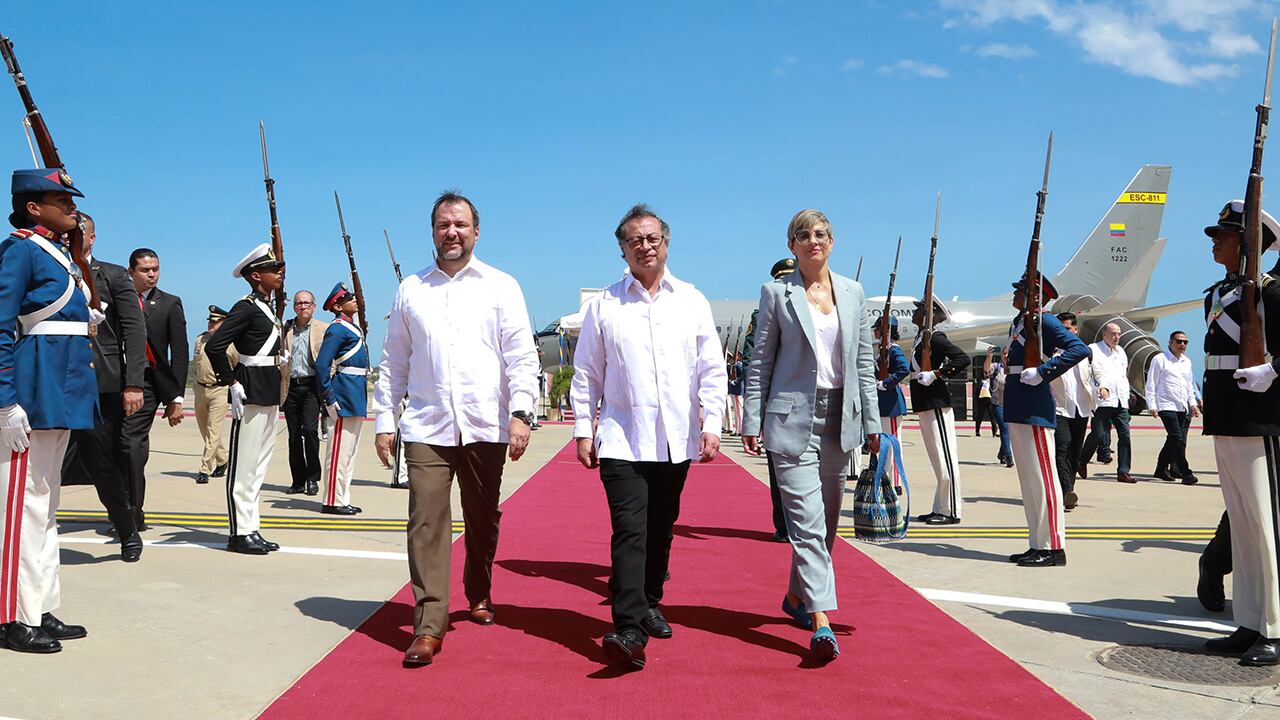 El presidente Gustavo Petro en Caracas este sábado, 18 de noviembre.