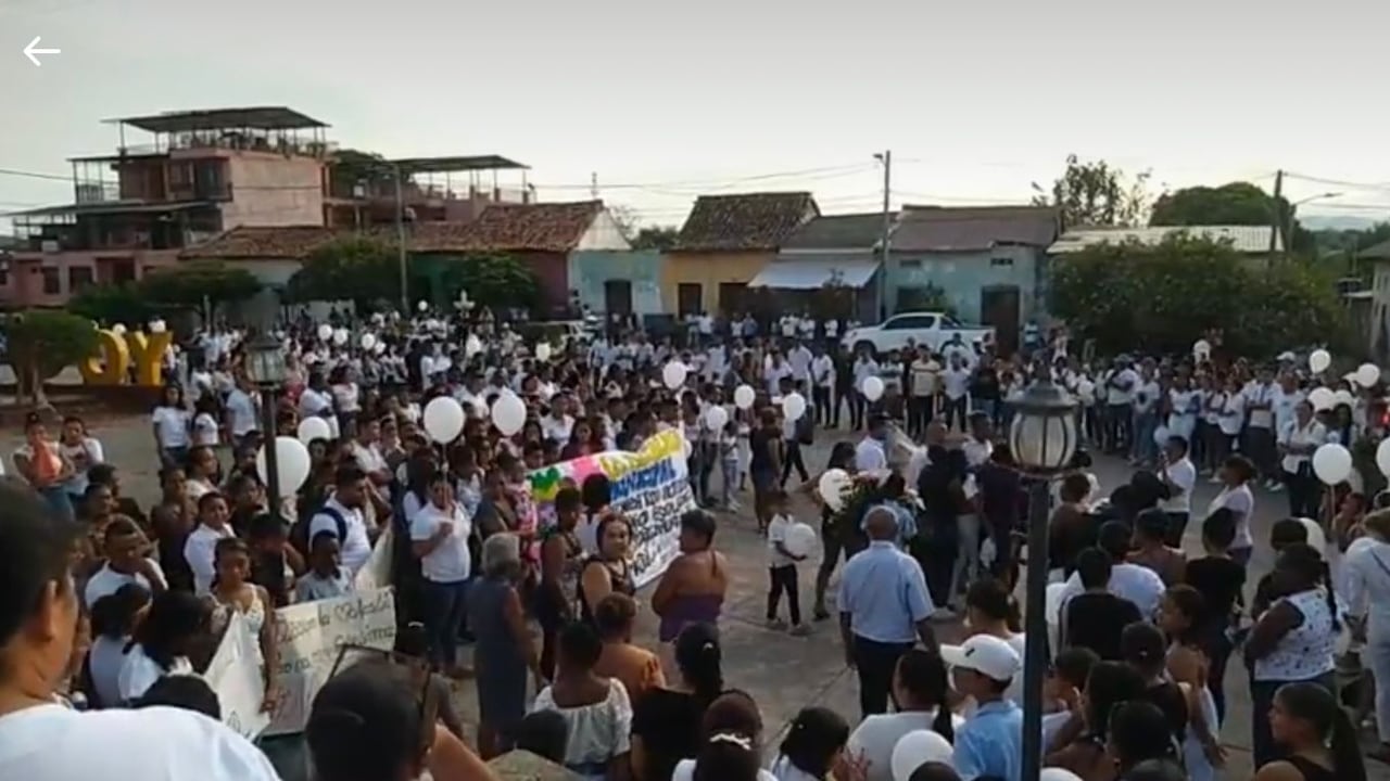 Manifestación en Simití por asesinato de joven.