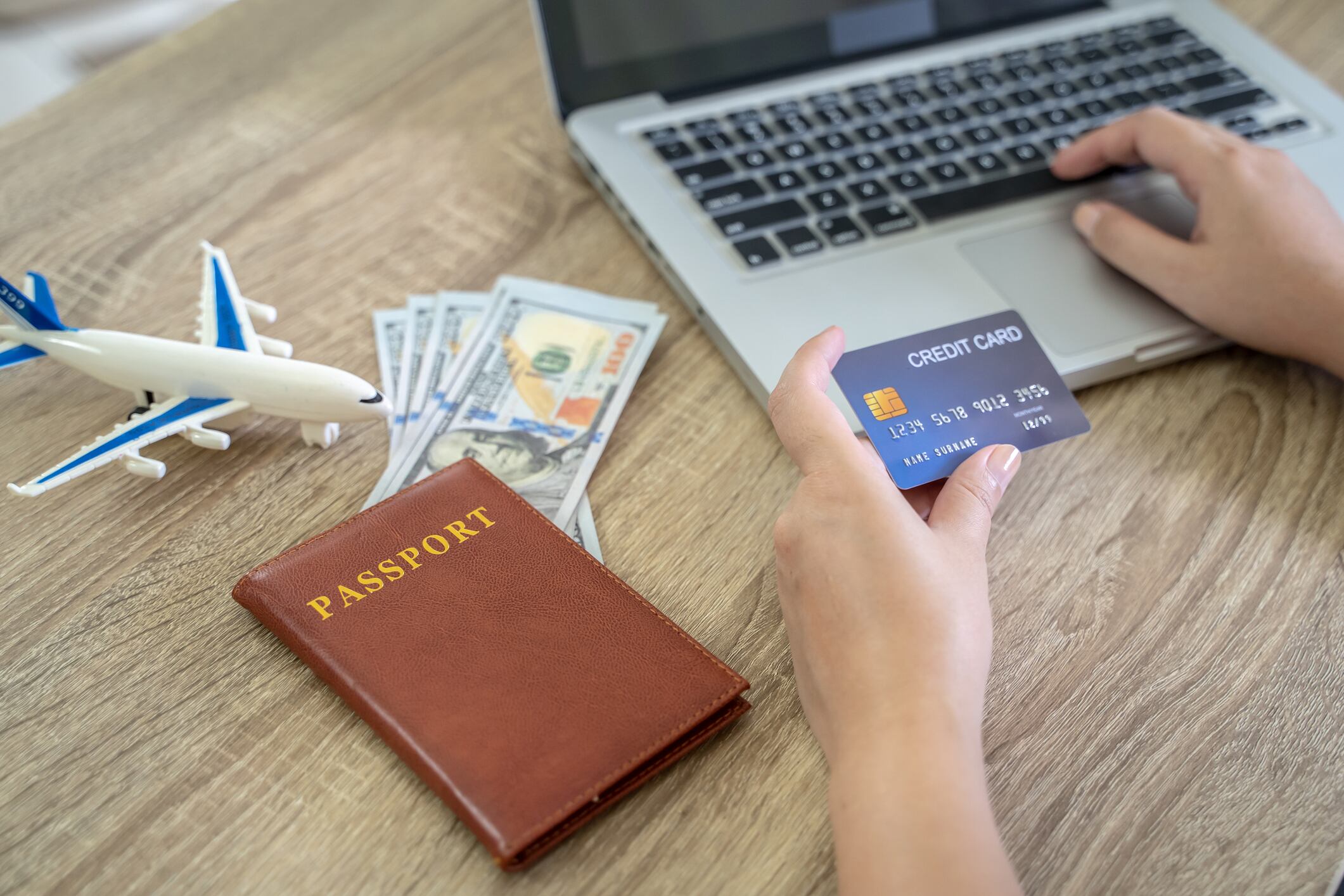 Recientes análisis de ciberseguridad han puesto de manifiesto que estafadores están activos en conocidas plataformas de reserva de alojamiento, lo que ha llevado a expertos a advertir sobre la necesidad de mayor vigilancia por parte de los usuarios.