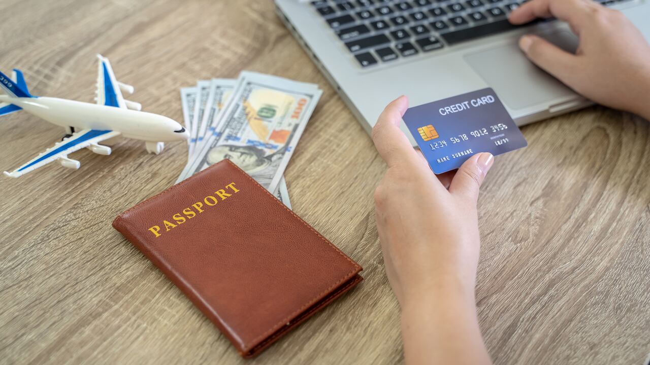 Recientes análisis de ciberseguridad han puesto de manifiesto que estafadores están activos en conocidas plataformas de reserva de alojamiento, lo que ha llevado a expertos a advertir sobre la necesidad de mayor vigilancia por parte de los usuarios.