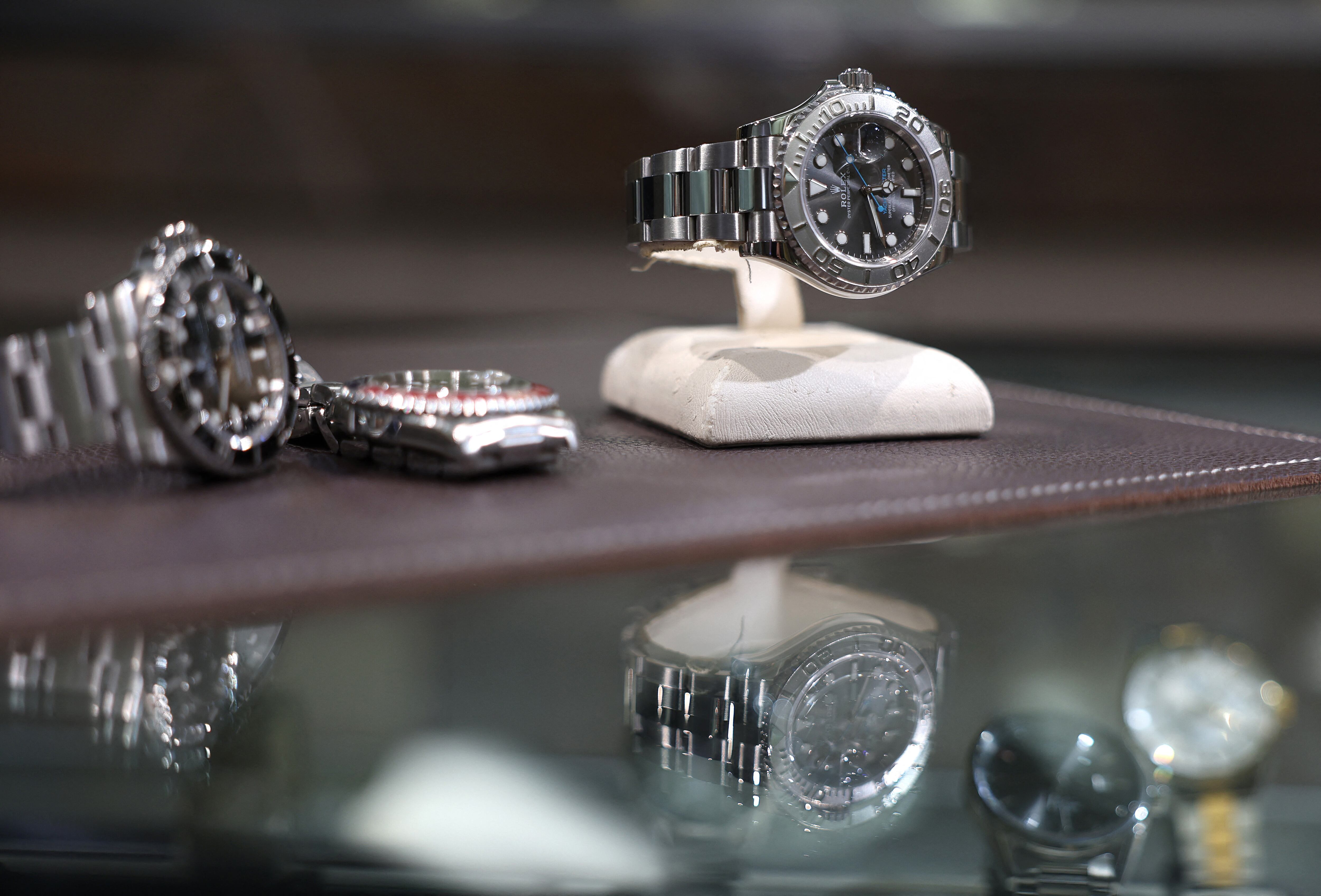 En Colombia, los precios de estos relojes oscilan entre los 35 y los 150 millones de pesos.