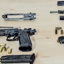Los criminales están modificando las piezas de las armas traumáticas para convertirlas en verdaderas armas de fuego y así cometer toda clase de delitos.
