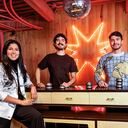 De izquierda a derecha, Ana María Rodríguez (Gerente general) , Sebastián Mejía (Gerente de Mercadeo), Fabio A. Morales(Gerente de Operación).Un grupo de jóvenes le dieron al tejo una nueva visión y ambiente, que combinaron con restaurantes y discotecas. Buscan crecer y atraer nuevos inversionistas.