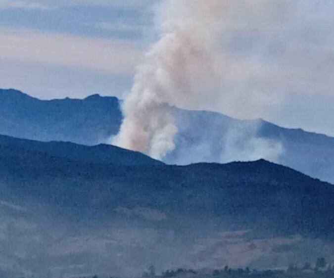 El incendio se concentra en las zonas cercanas a los municipios de Pesca y Tota, específicamente en los sectores de Guayabal y Palmar, que han sufrido daños considerables.