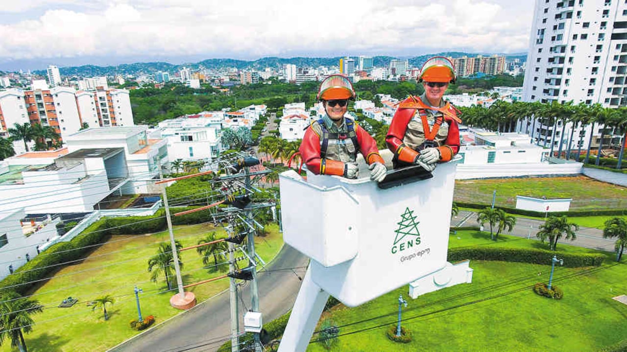 Equipo línea energizada CENS, Cúcuta.