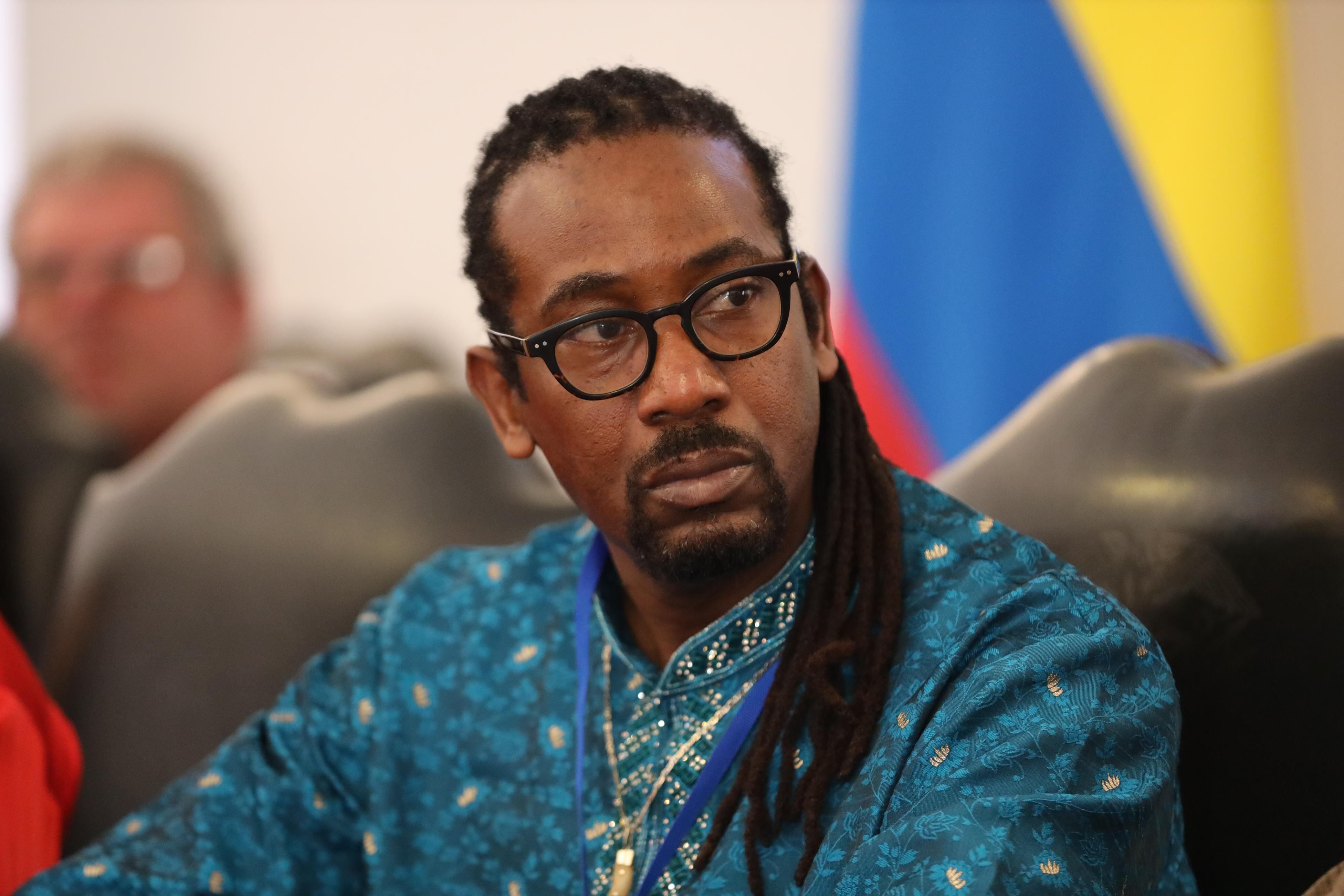 Francia Márquez participó en el congreso de Neutralidad. El experto Ofunshi fue uno de los invitados especiales.