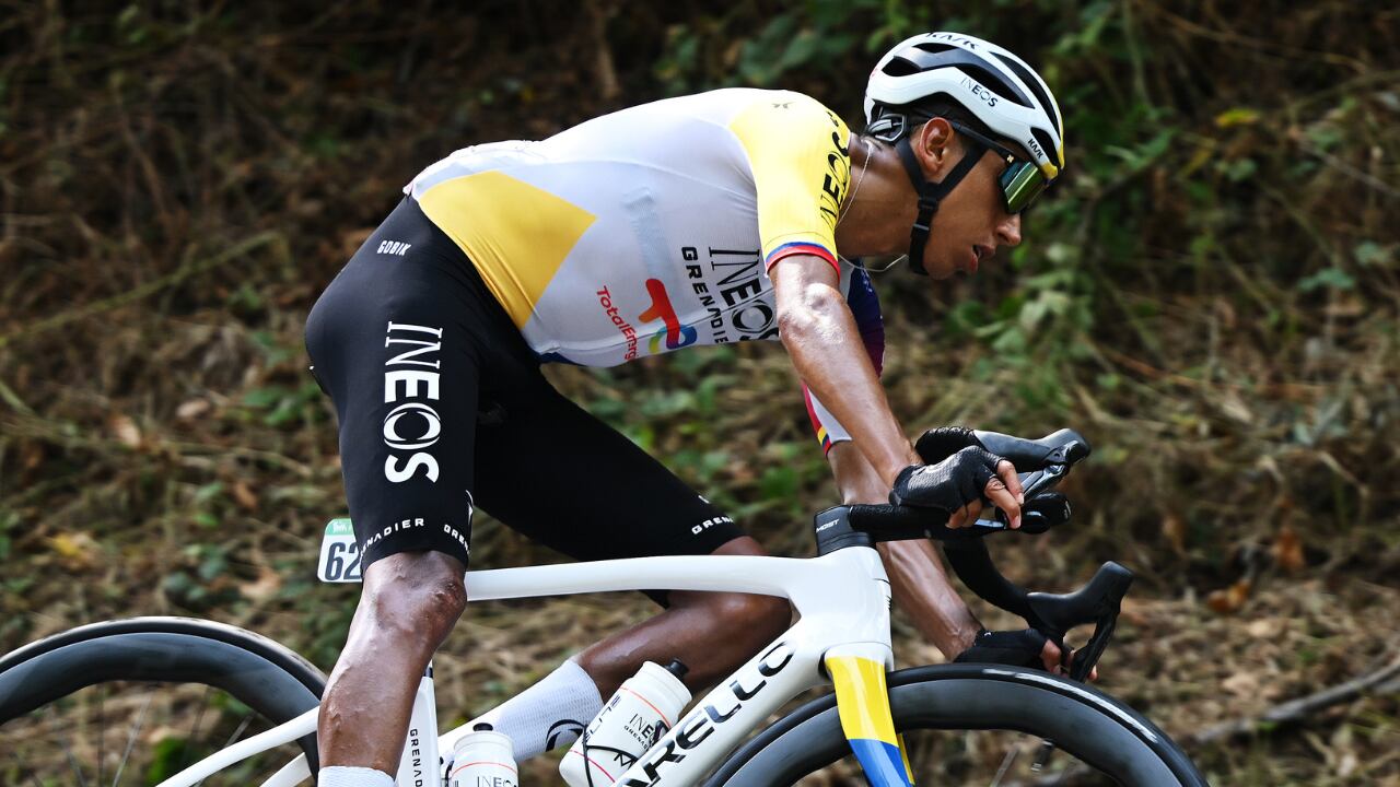 Egan Bernal en la primera etapa de La Vuelta a España 2025.