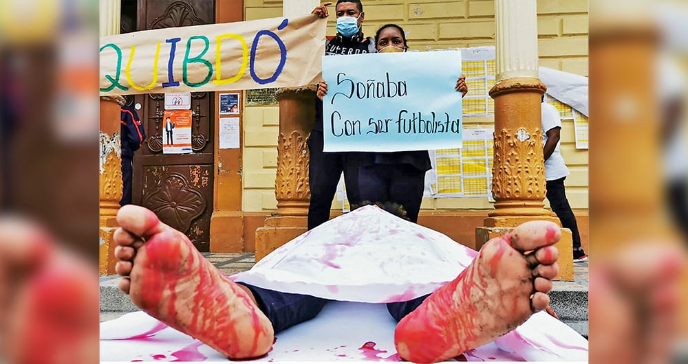 Los jóvenes de Quibdó realizaron una protesta para pedirles a las autoridades que protejan a la comunidad, que está a merced de las bandas delincuenciales, las cuales se imponen con el miedo de las balas. 
