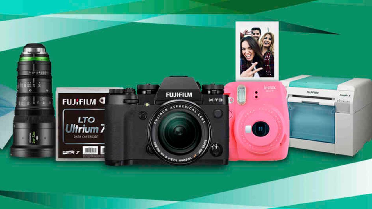 La línea de cámaras y lentes profesionales conservan una apariencia retro e incorporan tecnologías como la mirrorless y la 4k.