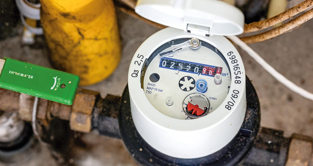     La alteración de los medidores con agujas e imanes, y las conexiones ilegales directamente a los hidrantes, son las principales modalidades de defraudación al Acueducto. 