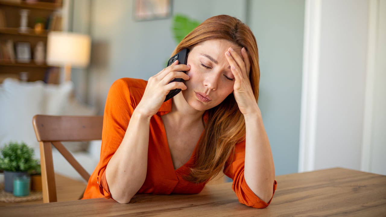 Cuando se recibe una llamada de un número desconocido, es esencial evitar respuestas que puedan comprometer la seguridad.