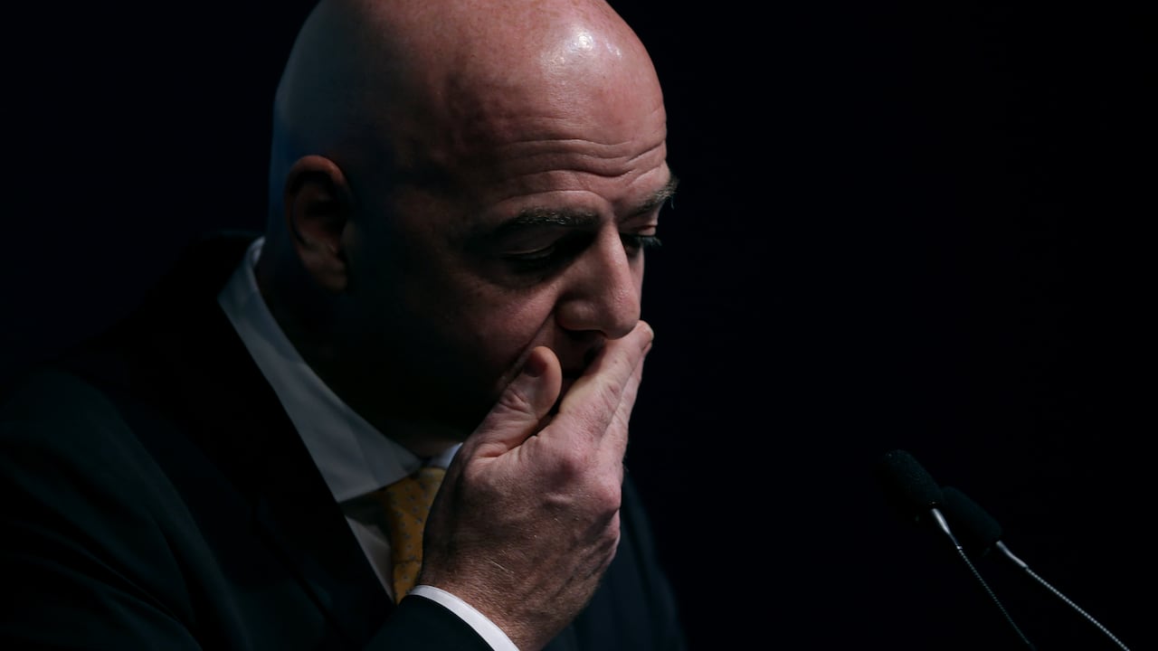 Gianni Infantino, presidente de FIFA. Situación por su propuesta de privatización cada vez es más crítica