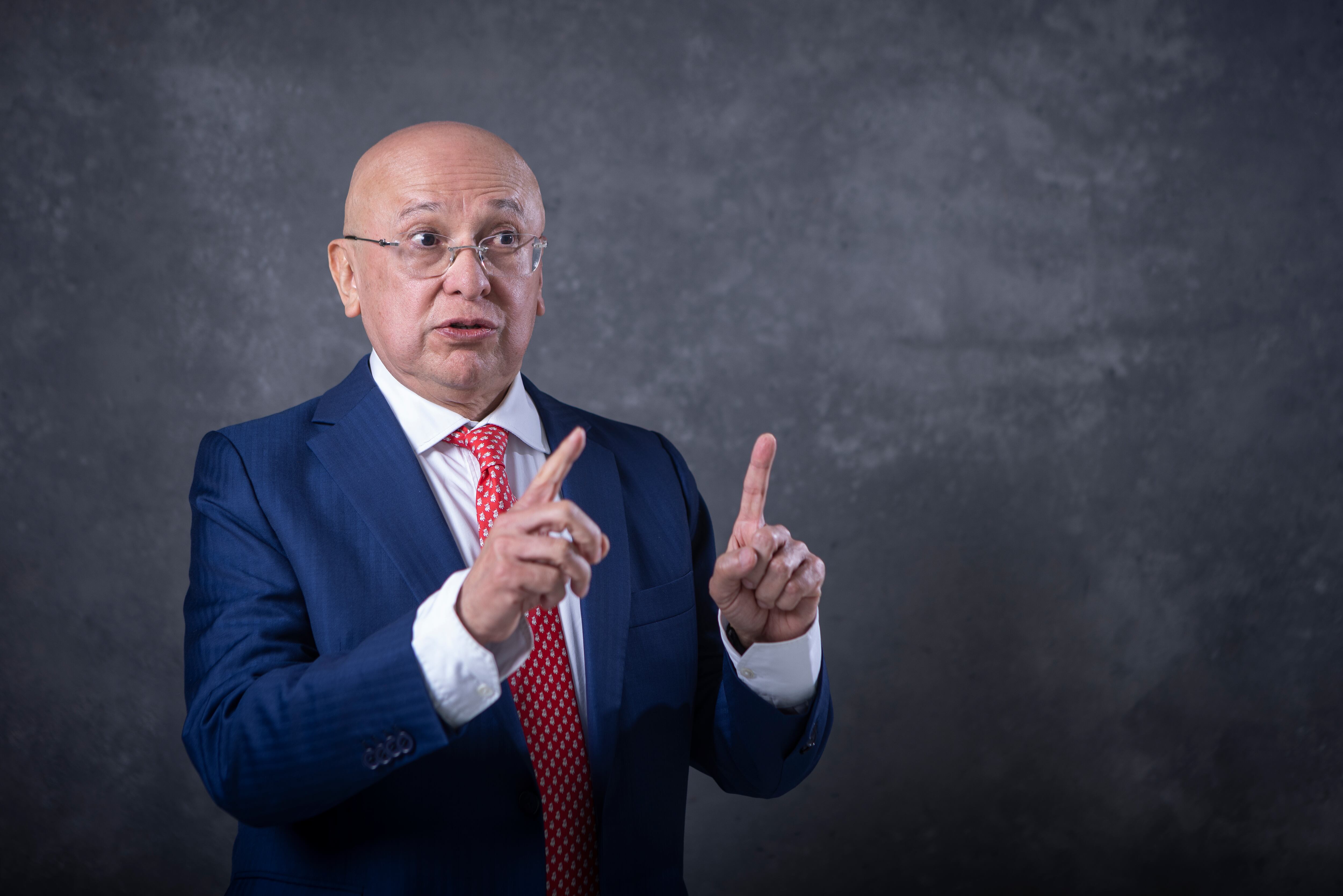 Luis Eduardo Montealegre
Ministro de justicia de Colombia