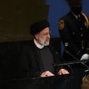 Ebrahim Raisi en su intervención ante las Naciones Unidas, y en medio de protestas en Irán. - Foto: Reuters