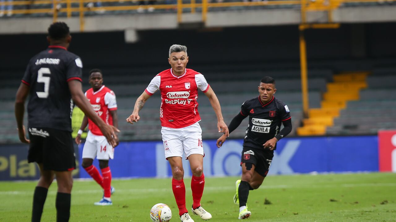 Bogotá. Abril 21de 2024. Independiente Santa Fe enfrenta a América de Cali , por encuentro válido de la Liga BetPlay I 2024 de la fecha 18, en el estadio Nemesio Camacho el Campin . (Colprensa - Catalina Olaya )