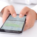 La confirmación de lectura en WhatsApp es una de las funciones de mayor utilidad, pero también una de las más estresantes.