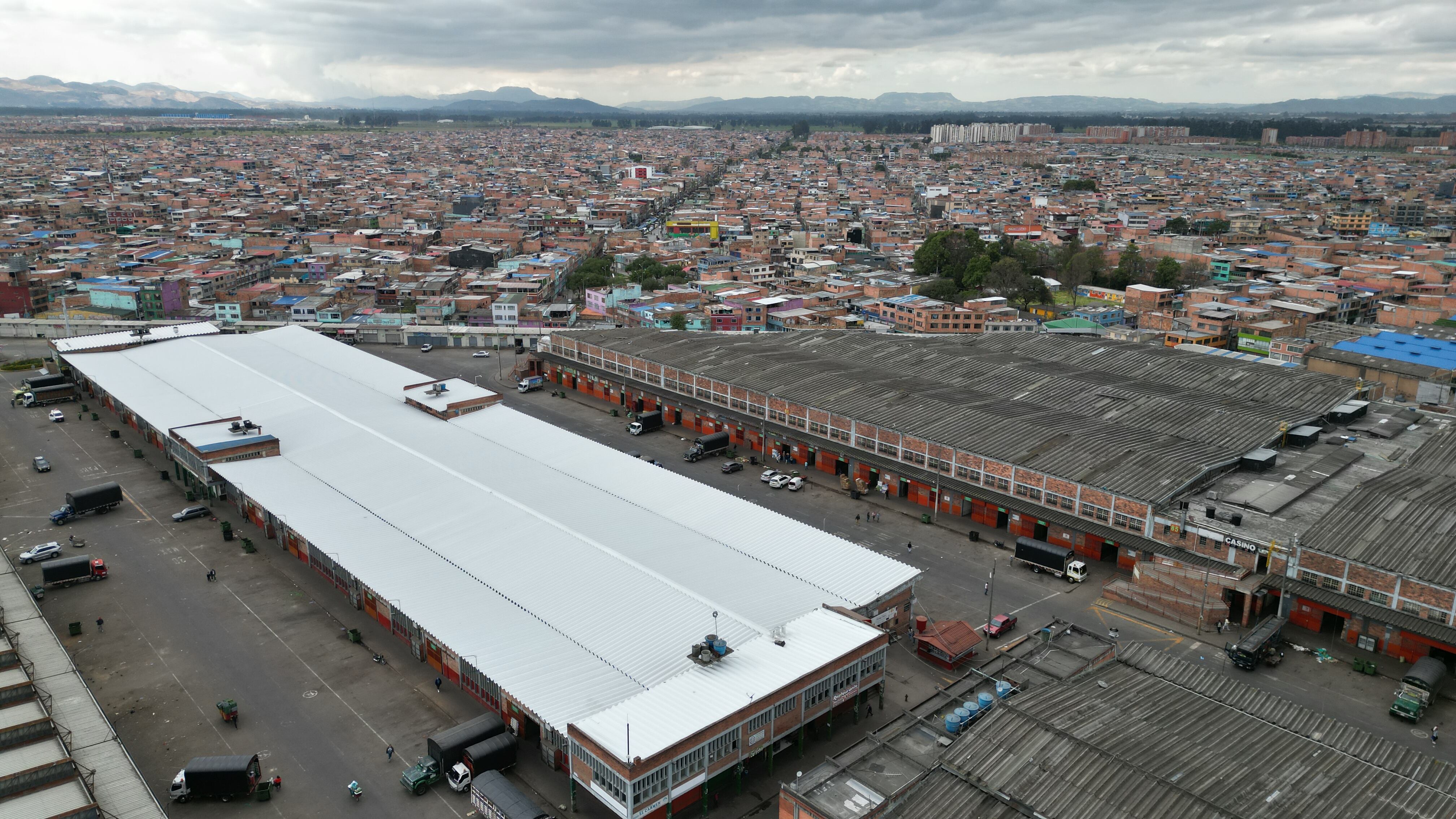Corabastos es la central de alimentos más grande de Bogotá.