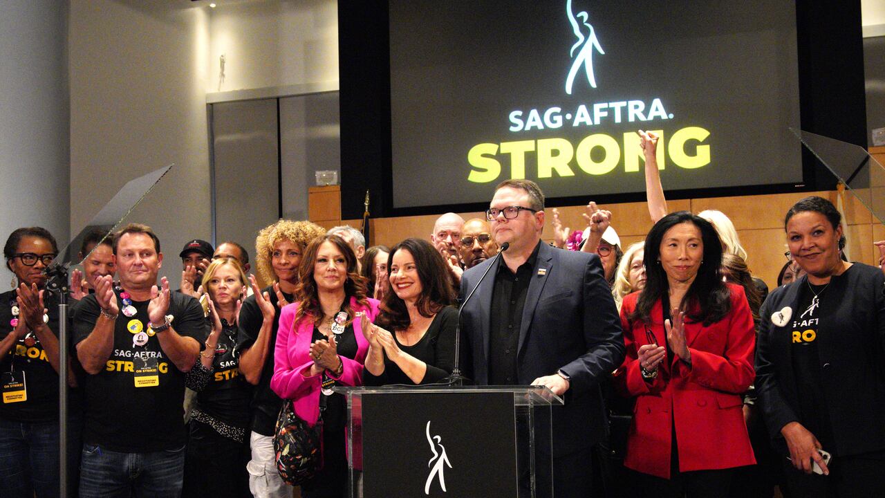 Se tenía previsto que el SAG-AFTRA diera a conocer las condiciones más tarde el viernes.