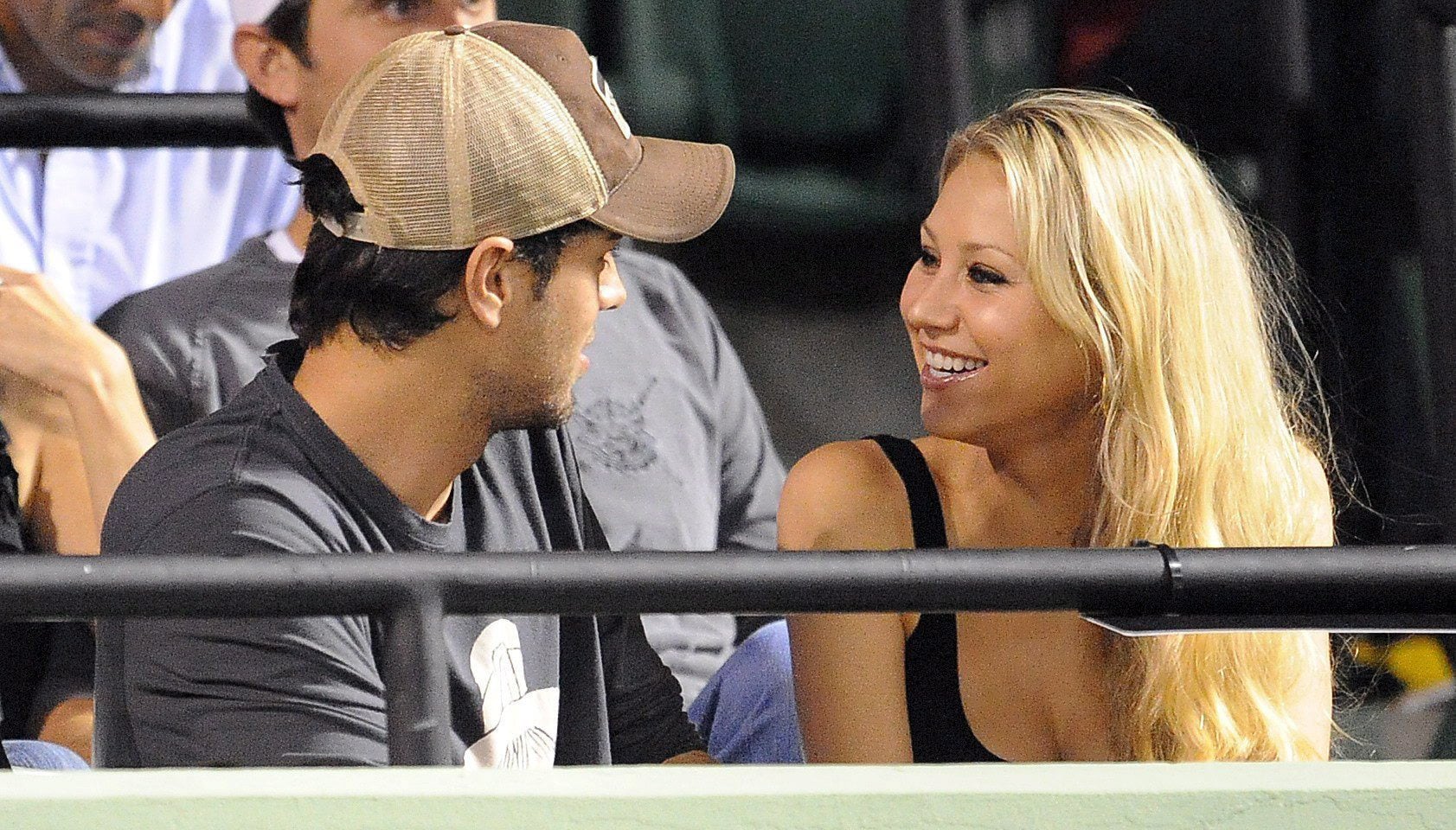 Enrique Iglesias y Anna Kournikova llevan cerca de 19 años juntos.