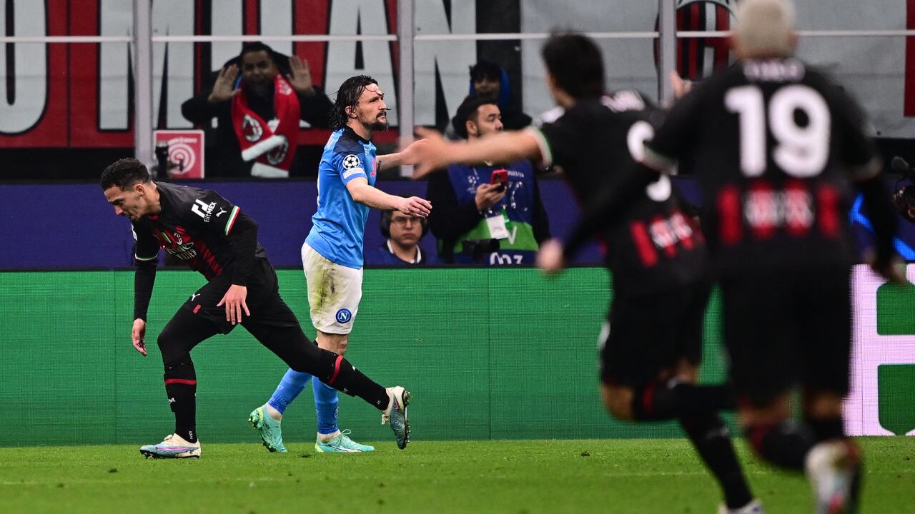 Milan le bastó un gol para llevarse la ida de cuartos en Champions League.