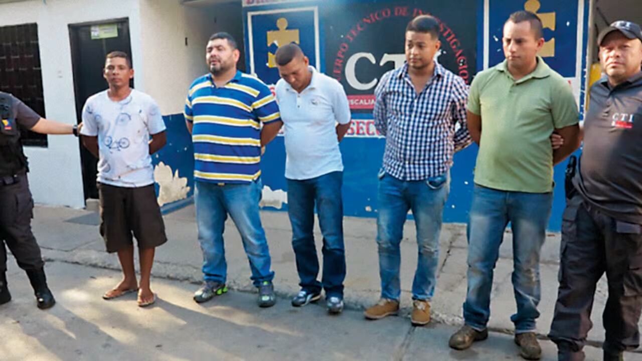 Estas fueron la personas capturadas en su momento, allí se ve al pescador que supuestamente murió en el bombardeo.