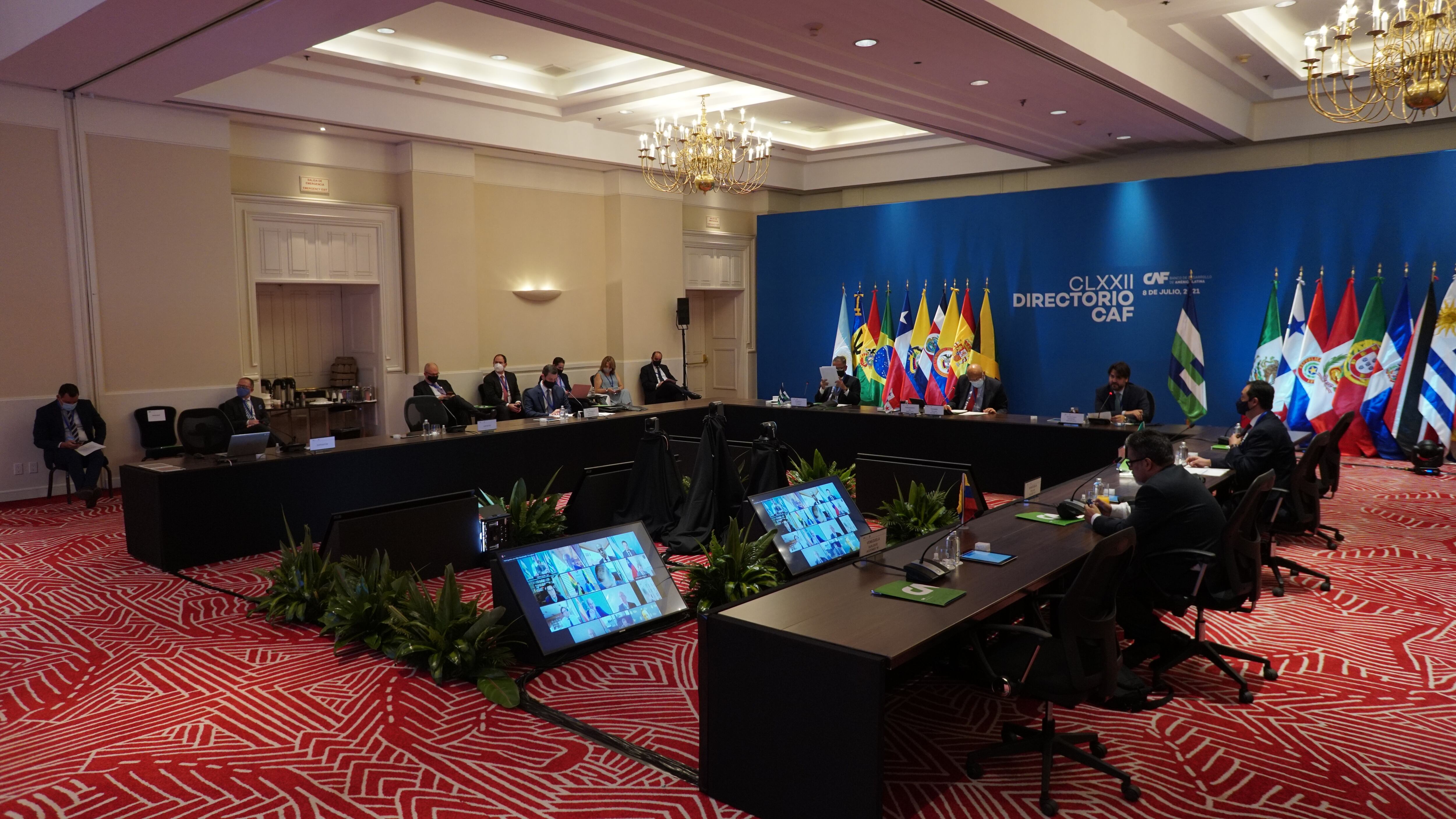 Caf aprueba recursos para Colombia