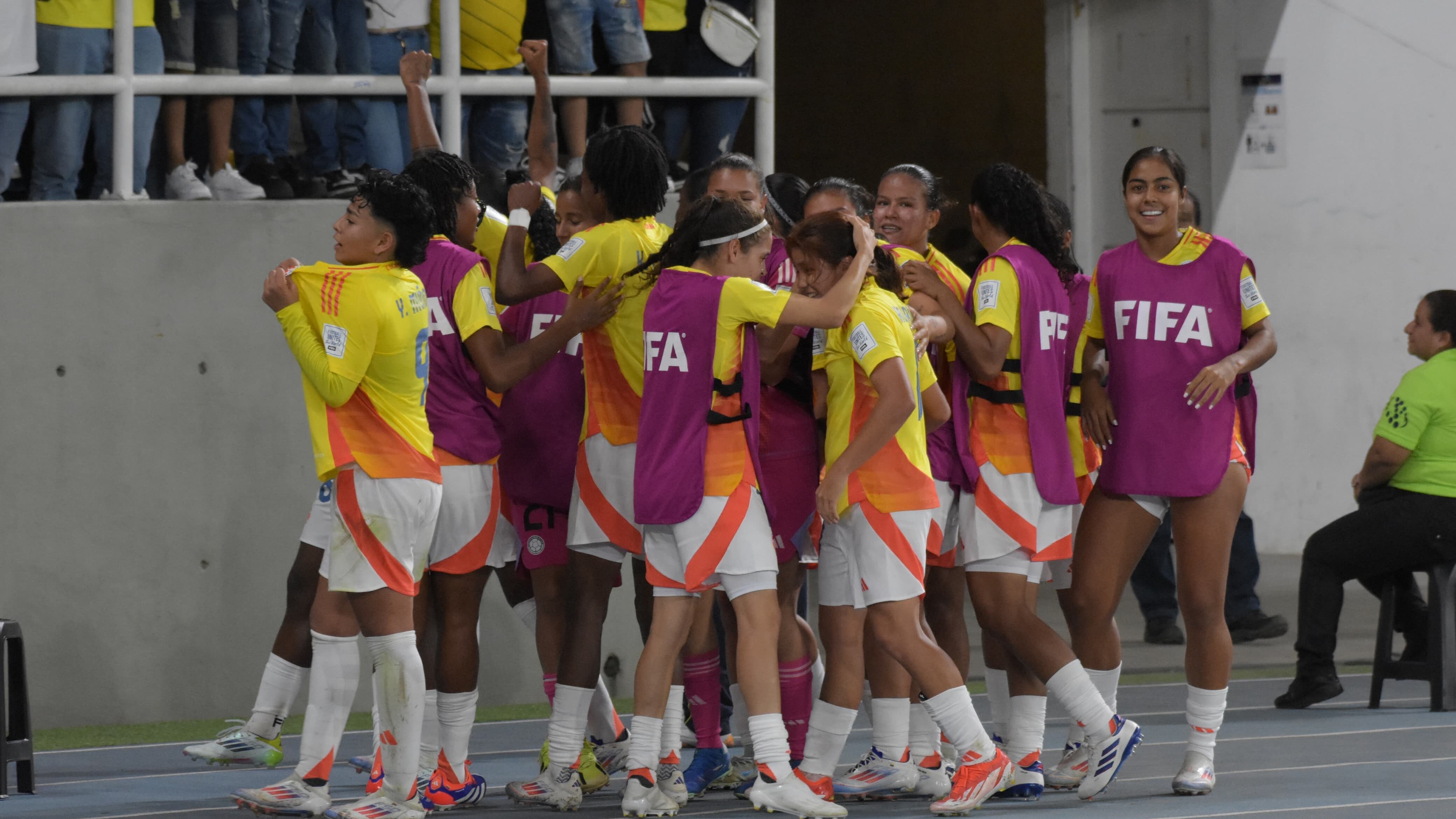 Colombia vs Corea del Sur - octavos de final - Mundial Femenino Sub-20 - Estadio Pascual Guerrero