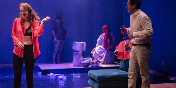 Imagen de la obra de teatro "Pies morenos sobre piedras de sal". Cortesía de Idartes.