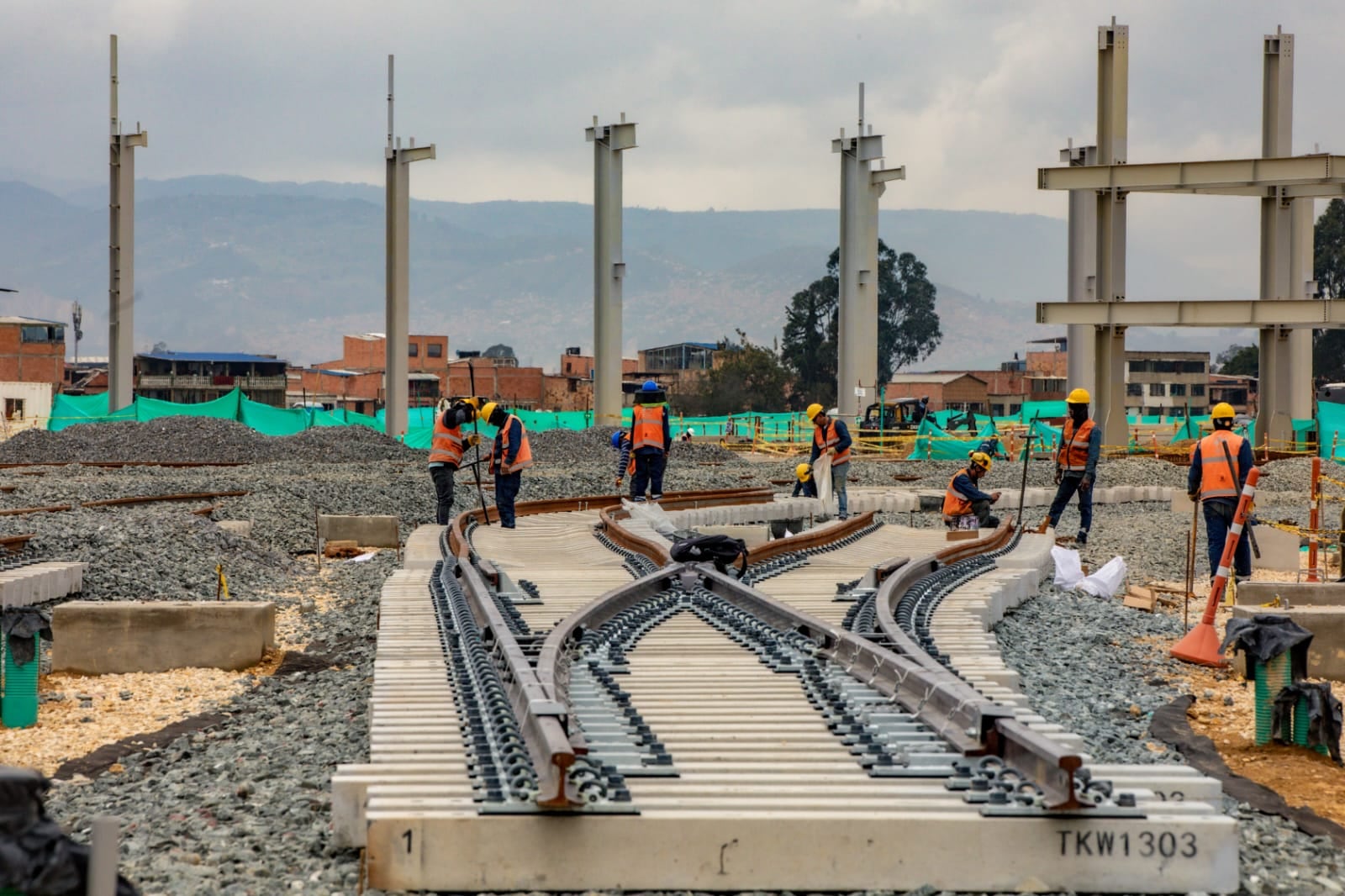 La convocatoria está dirigida a bachilleres, tecnólogos y técnicos