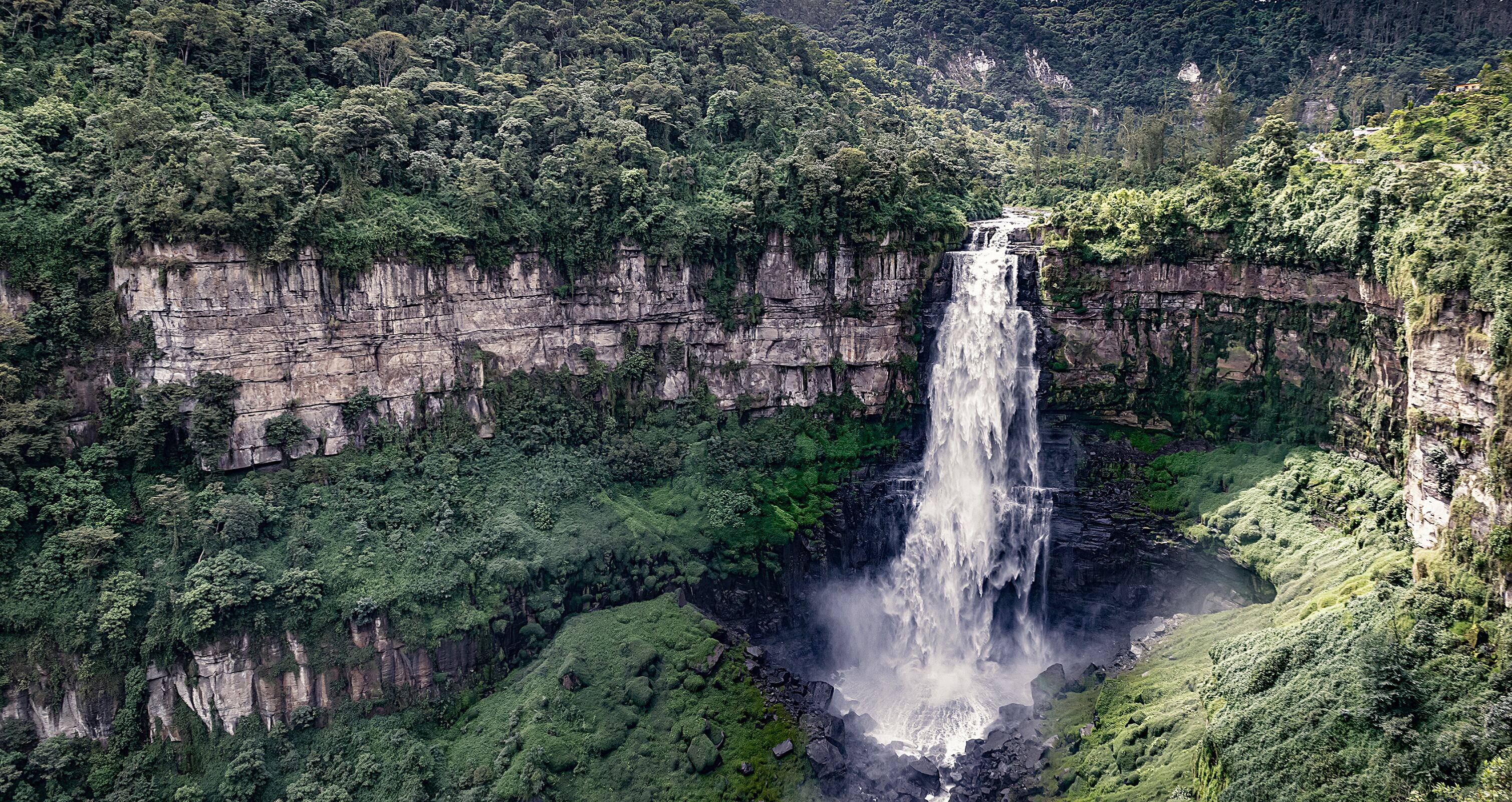 Carro cayó en el Salto del Tequendama y sus dos ocupantes murieron