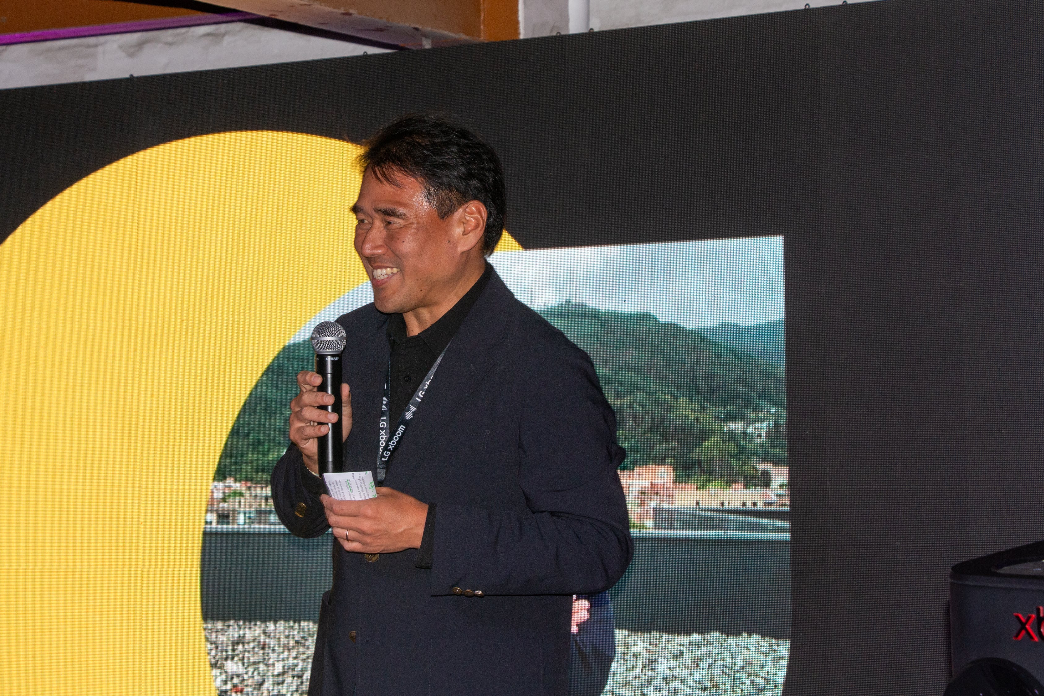 La IA podría abrir nuevas formas de interactuar con la música, según el CEO de LG en Colombia.