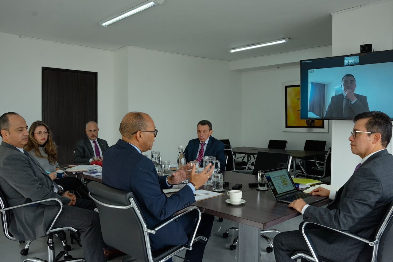 Reunión del presidente de la Corte Suprema, Gerson Chaverra con los magistrados de la Sala de Instrucción en la mañana del 8 de agosto.