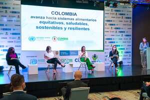 María Juliana Ruiz, Primera Dama; Lina Arbeláez, Directora del ICBF; Carolina Salgado, Consejera Presidencial para la Niñez y la Adolescencia.