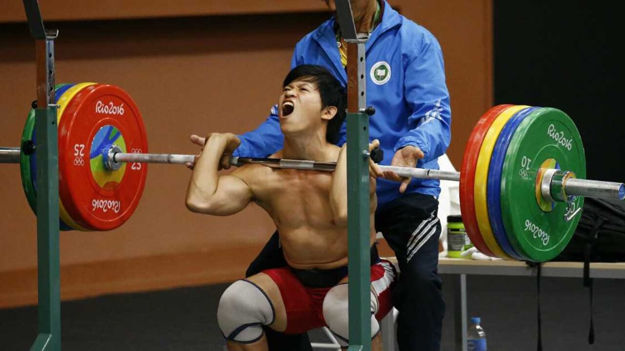 Un segundo de desconcentración luego de tanta práctica puede ser definitivo. EFE/EPA/LARRY W. SMITH.