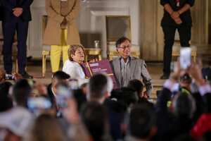 Presentación simbólica de la Reforma Laboral del gobierno nacional en la Plaza de Armas de la Casa de Nariño.